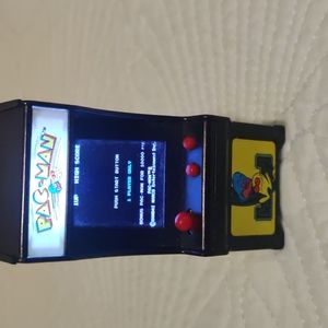 Miniature arcade Pac-Man